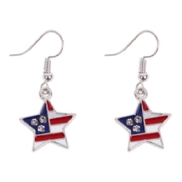 NWT *BOUTIQUE* FLAG STAR EARRINGS PERFECT for upcoming PATRIOTIC HOLIDAYS - Picture 1 of 1